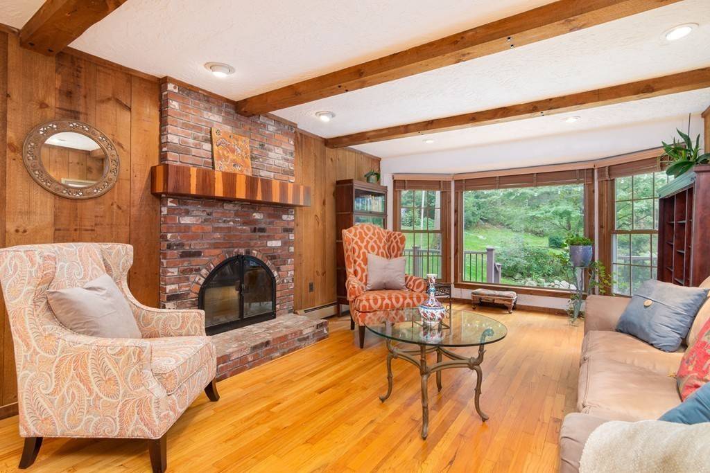 Medfield, MA 02052,95 Pine St