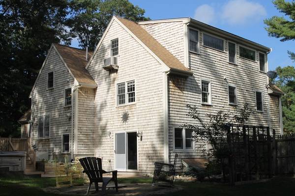 3 Island Farm Rd, Carver, MA 02330