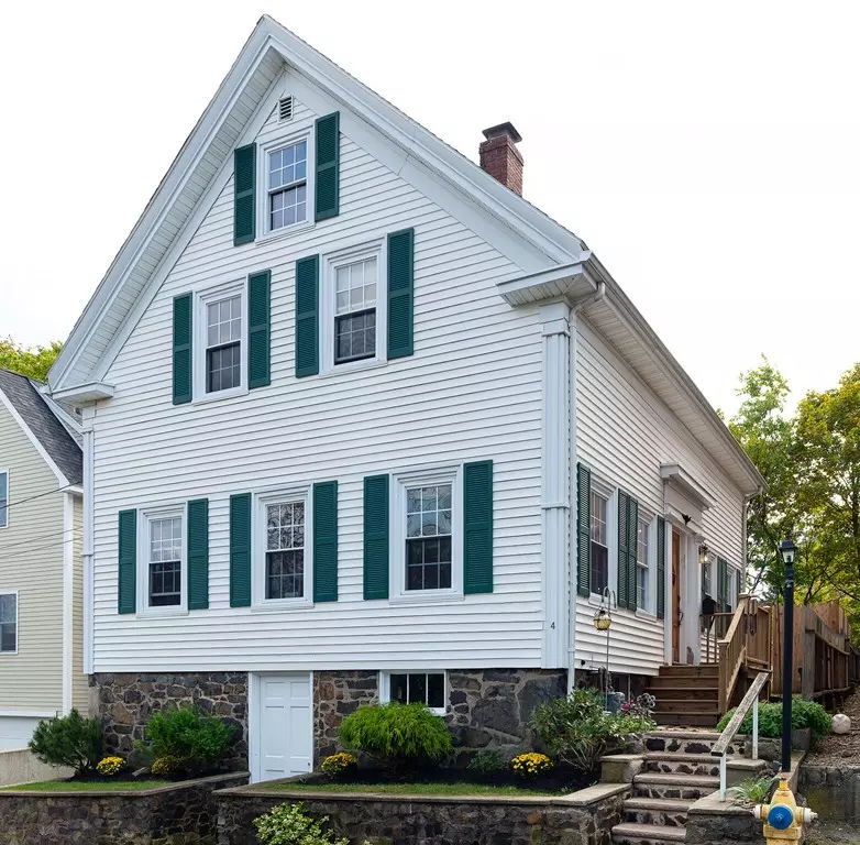 Marblehead, MA 01945,14 Anderson St