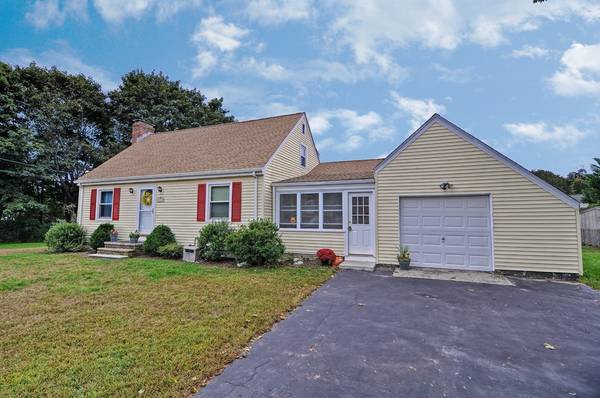 15 East Ave, Seekonk, MA 02771