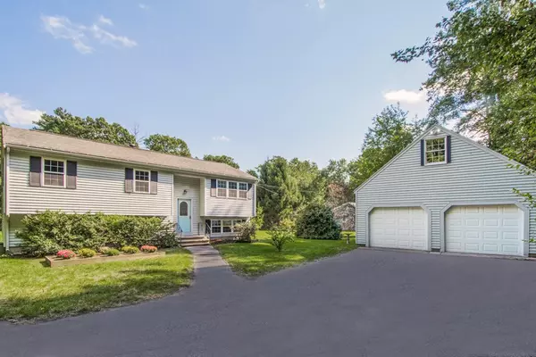 1 Essex St, Norton, MA 02766