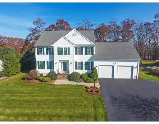 88 Old Wood Rd, North Attleboro, MA 02760