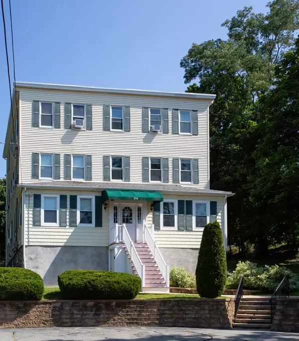 314 Water St #6, Wakefield, MA 01880