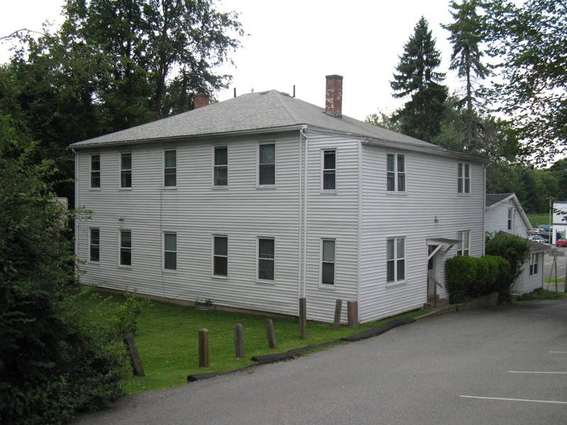 4-10 Chapman Court/School St, Greenfield, MA 01301