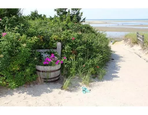 Brewster, MA 02631,0 Robbins Hill Rd L:c