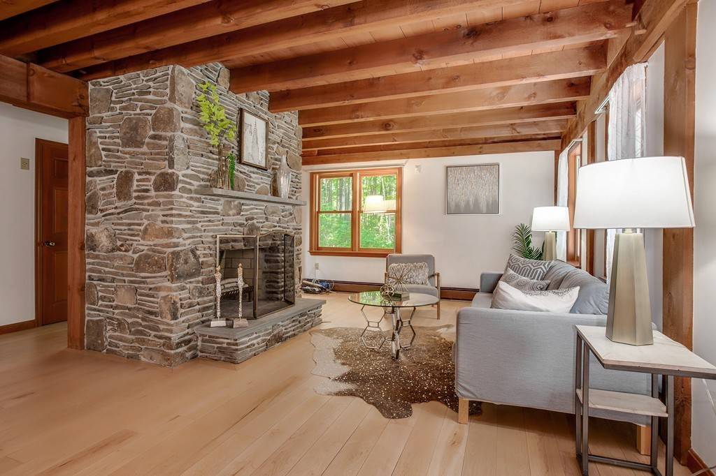 Boxford, MA 01921,11-C Lakeshore Rd