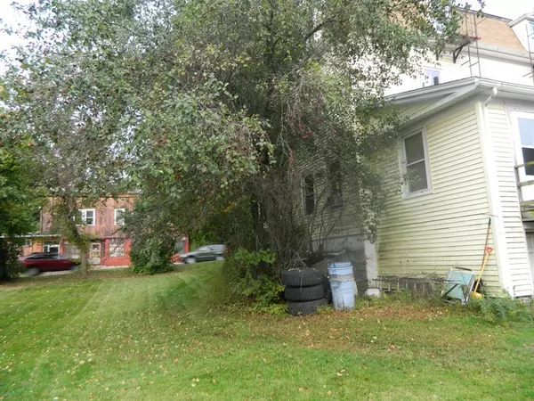 Plainville, MA 02762,92 South St