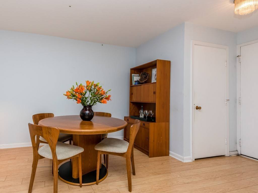 Newton, MA 02467,280 Boylston St #112