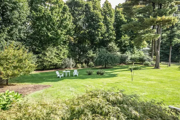 Wellesley, MA 02481,15 Upwey Rd