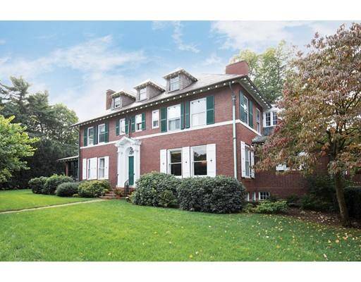 55 Irving St,  Brookline,  MA 02445