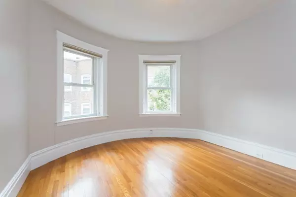 Brookline, MA 02446,96 Naples Rd #6