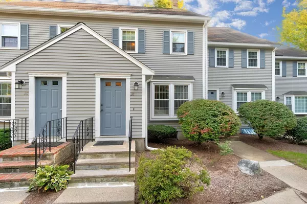 28 Village St #28, Easton, MA 02375