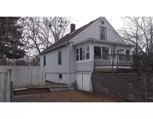 2 Idaho St, Coventry, RI 02816