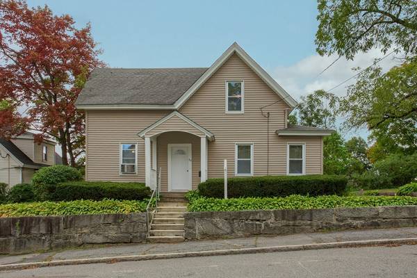 62 Arlington St, Fitchburg, MA 01420