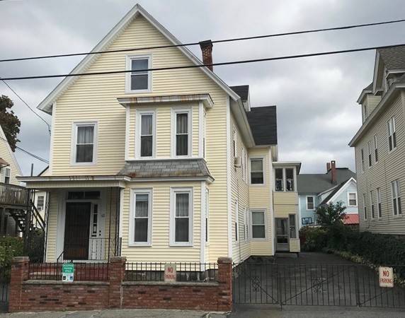 62 Gates St, Lowell, MA 01851