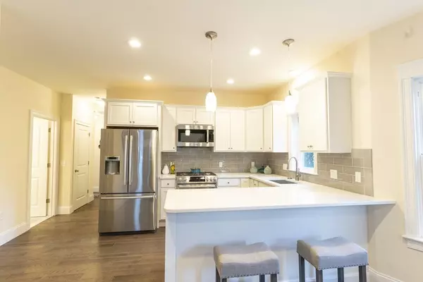 Somerville, MA 02143,116 Porter St #1