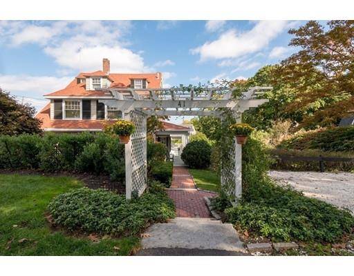 41 Whiton Ave, Hingham, MA 02043