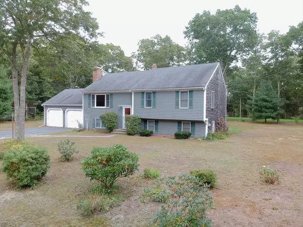 304 Club Valley Dr, Falmouth, MA 02536