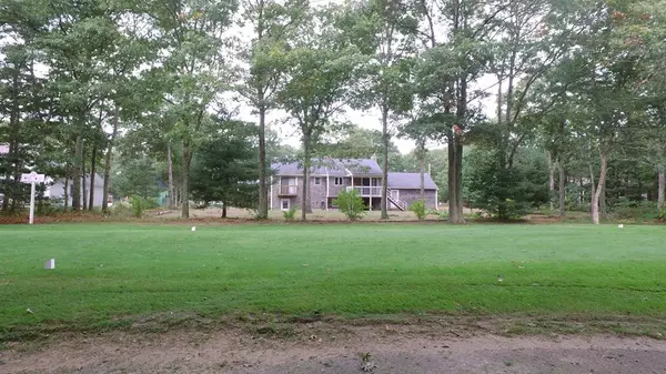 Falmouth, MA 02536,304 Club Valley Dr