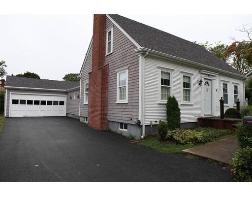 95 Harold Ave, Somerset, MA 02726