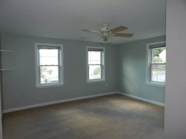 Fitchburg, MA 01420,17 Payson St