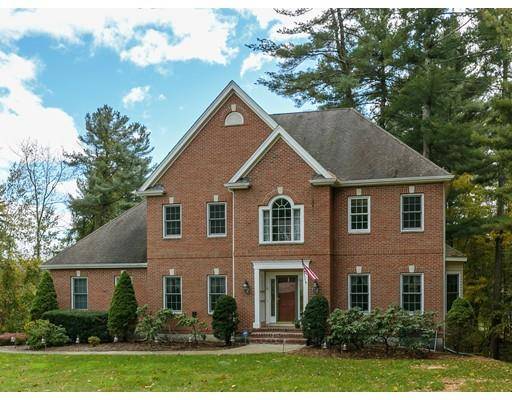 35 Wesley Dr, Wrentham, MA 02093