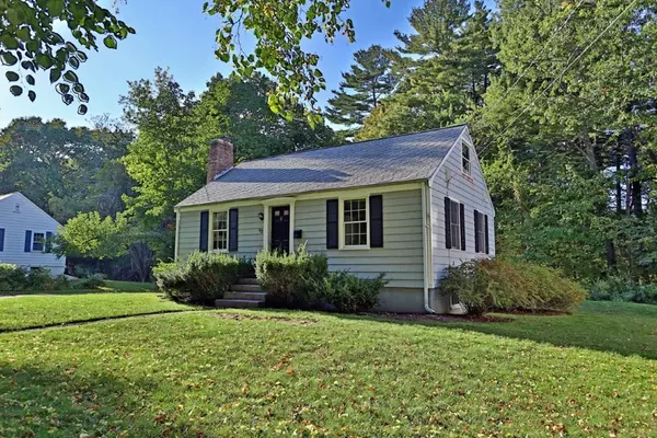 Lynnfield, MA 01940,92 Crest Road