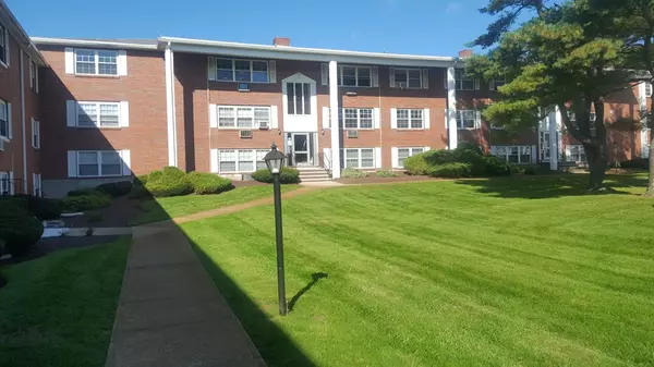 10 Tara Dr #9, Weymouth, MA 02188