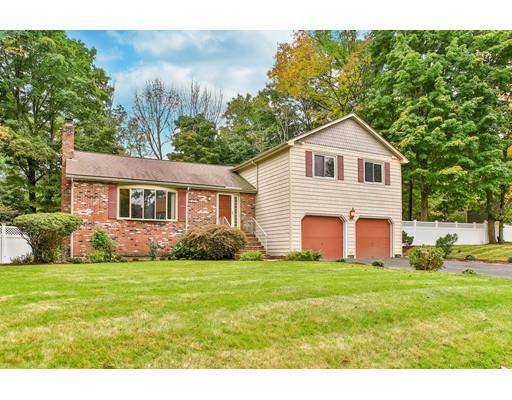 33 Lurie Cir, Stoughton, MA 02072