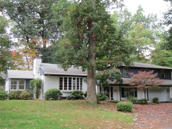 124 Lynnwood Dr, Longmeadow, MA 01106