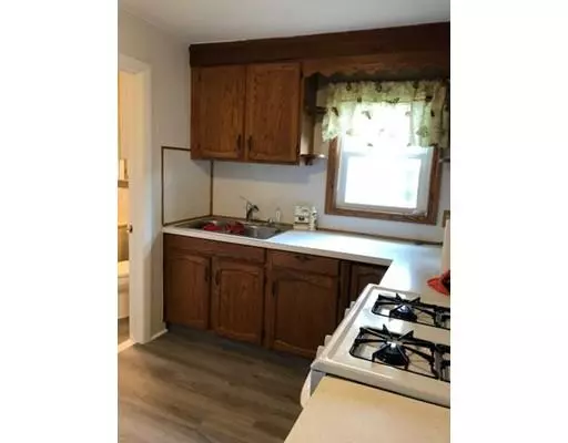 Swansea, MA 02777,27 Hillside Ave