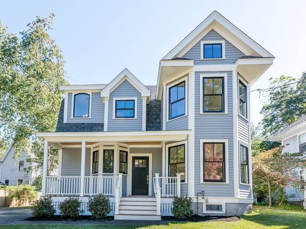 10 Oak Ter, Newton, MA 02461