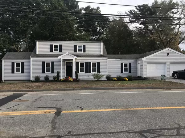 530 Middle Rd, Acushnet, MA 02743