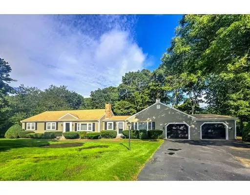 30 Blueberry Ln, Harwich, MA 02645