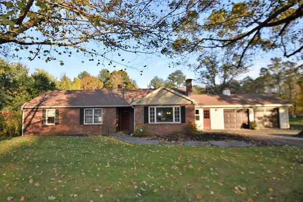 81 High St, Southampton, MA 01073