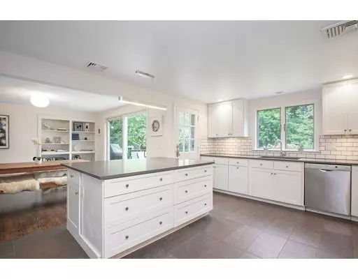 224 Greendale Ave, Needham, MA 02494