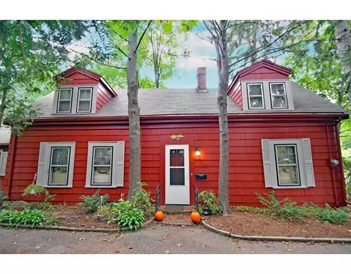 42 Granite St, Weymouth, MA 02188