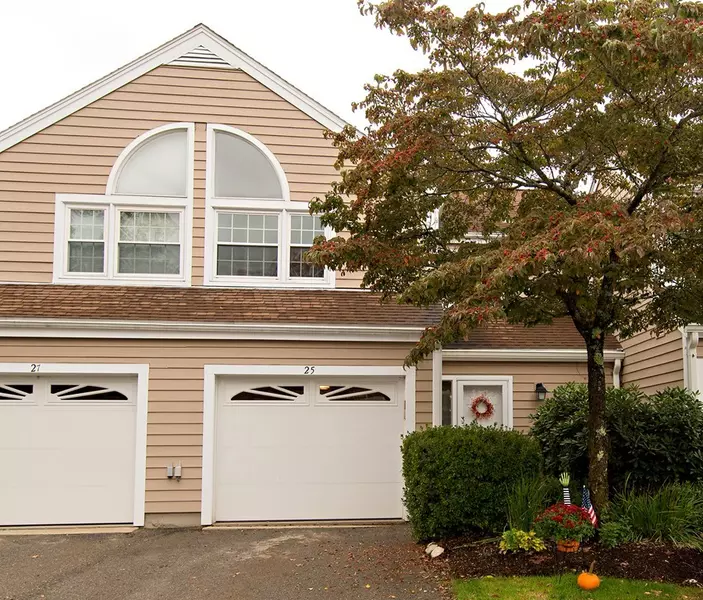 25 Clear Pond Drive #25, Walpole, MA 02081