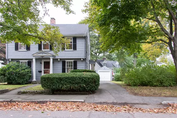 10 Oak St & 2 Oak Cr., Marblehead, MA 01945