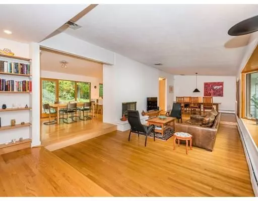 Brookline, MA 02467,40 Kensington Cir