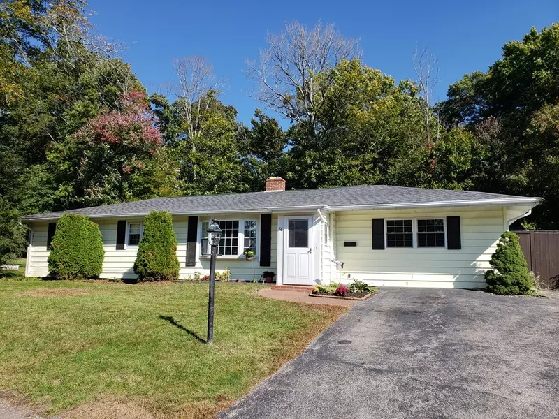 88 Poole Cir, Holbrook, MA 02343