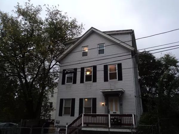 4 Penniman St, New Bedford, MA 02740