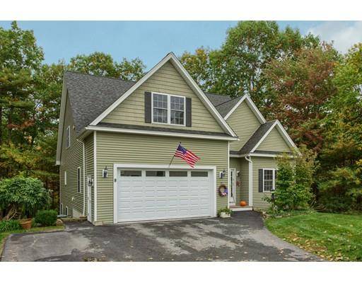 8 Tolkien Ln, Tyngsborough, MA 01879