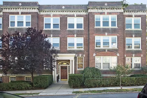 26 Egmont #3 C1-2, Brookline, MA 02446