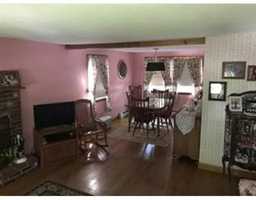 Swansea, MA 02777,134 Hollister