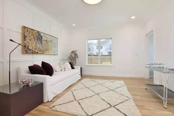 Newton, MA 02459,22 Beecher Place #B