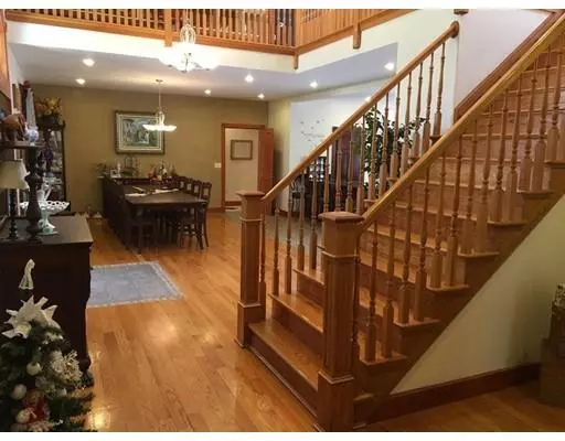 Acushnet, MA 02743,4 Archers Way