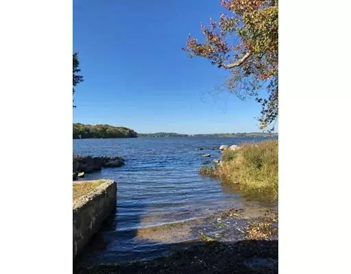 21 Lakeshore Ave, Westport, MA 02790