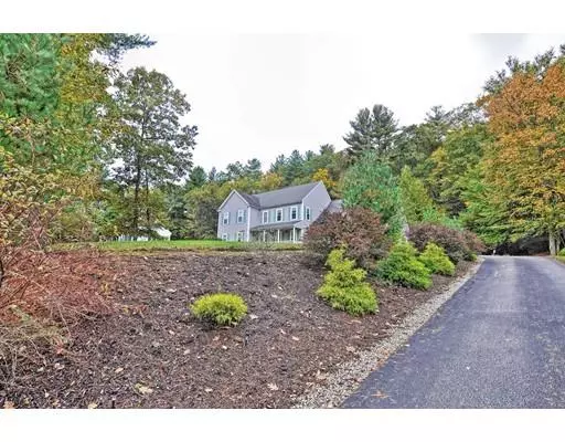 243 Brookway Dr, Northbridge, MA 01534