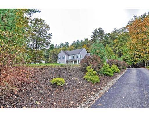 243 Brookway Dr, Northbridge, MA 01534